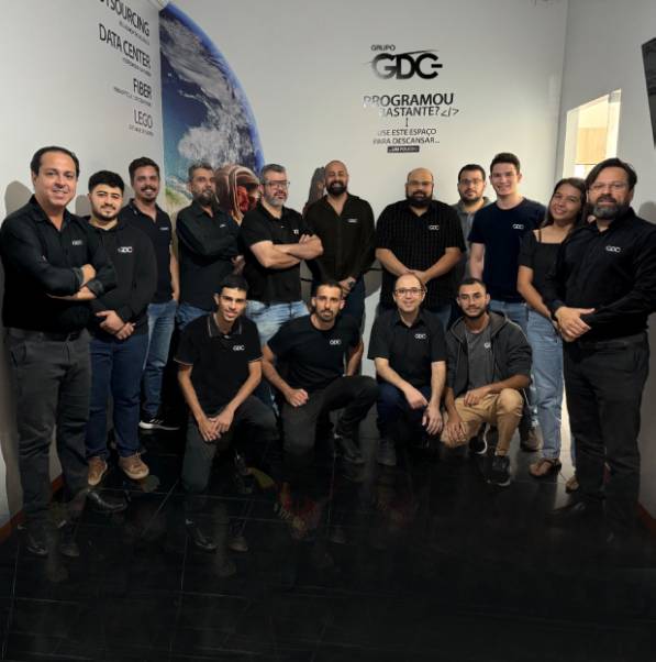 Equipe da GDC Tecnologia reunida na sede em Rio Verde, Goiás.